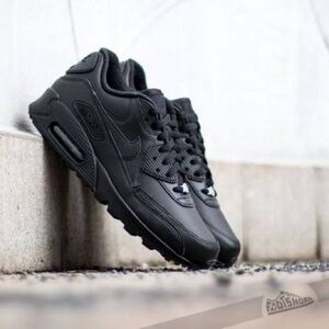 Nike Men's All Black Air Max 90